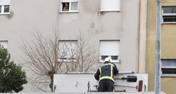 VIDEO Na balkonu stana u Šibeniku izbio požar, unutra se nalazila žena