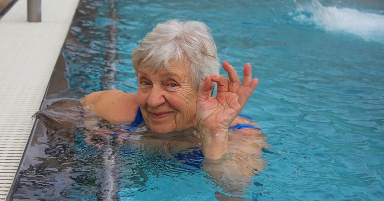 Nježna za zglobove, izazovna za srce i pluća: Ovo je najbolja vježba za 60-godišnjake
