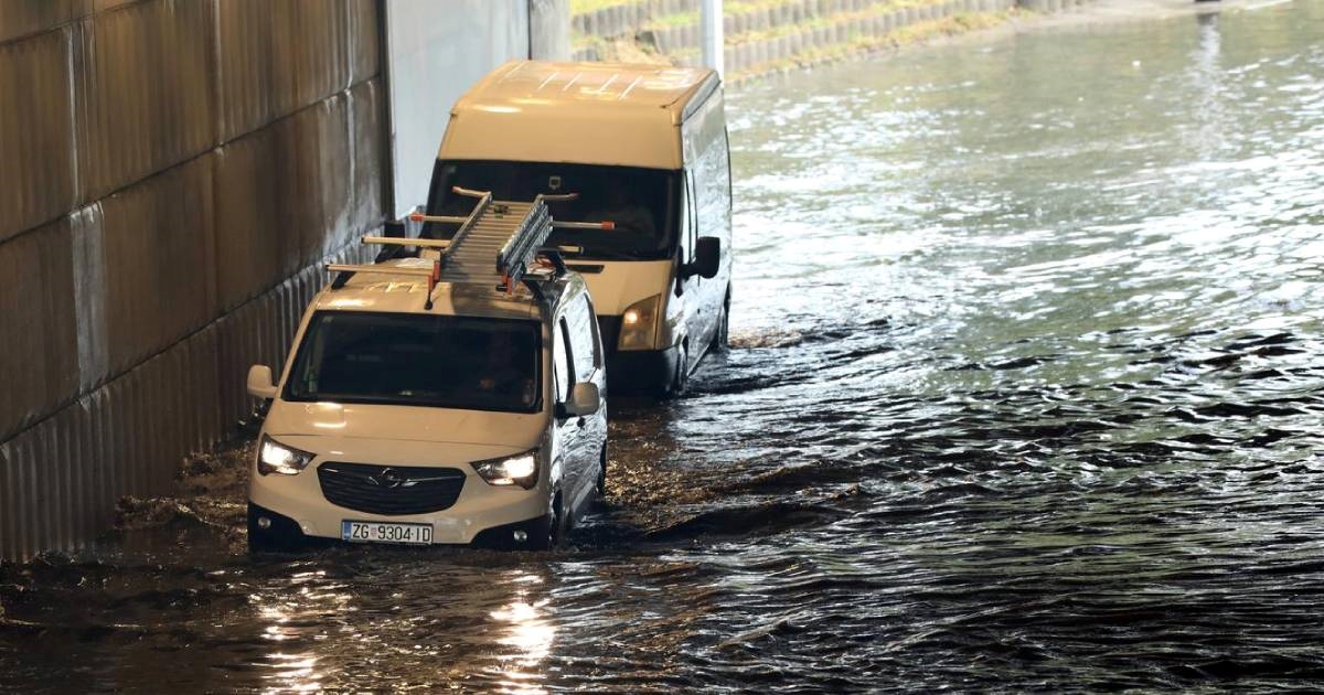 Veliki problemi u prometu nakon strašnog nevremena, ne voze mnogi vlakovi