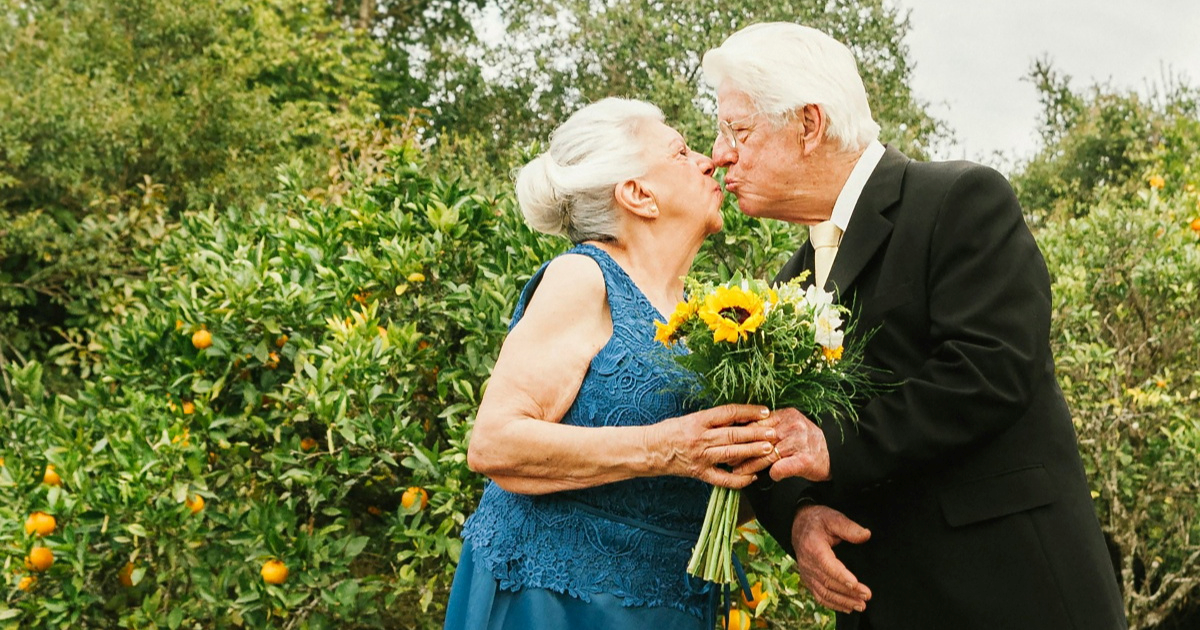 Studije: Muškarci koji i nakon mnogo godina braka vole svoje žene njeguju 5 navika