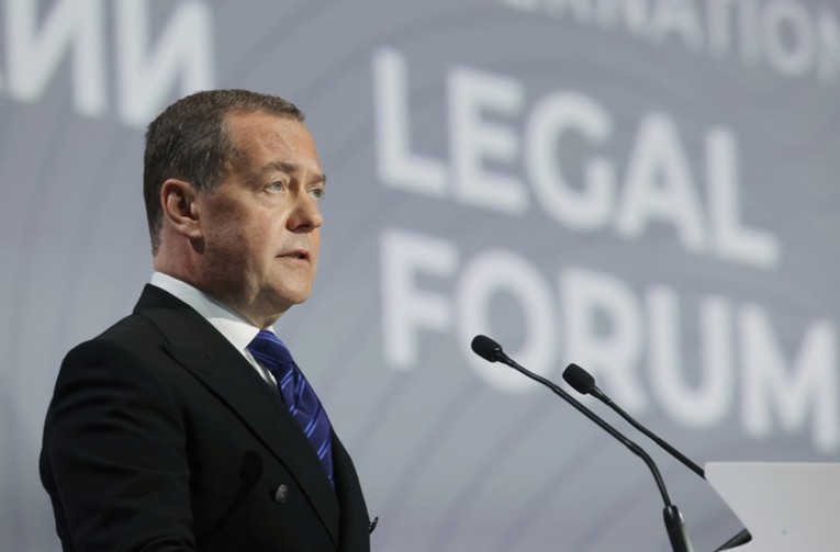 Medvedev predlaže carine na ruski izvoz u Europsku uniju