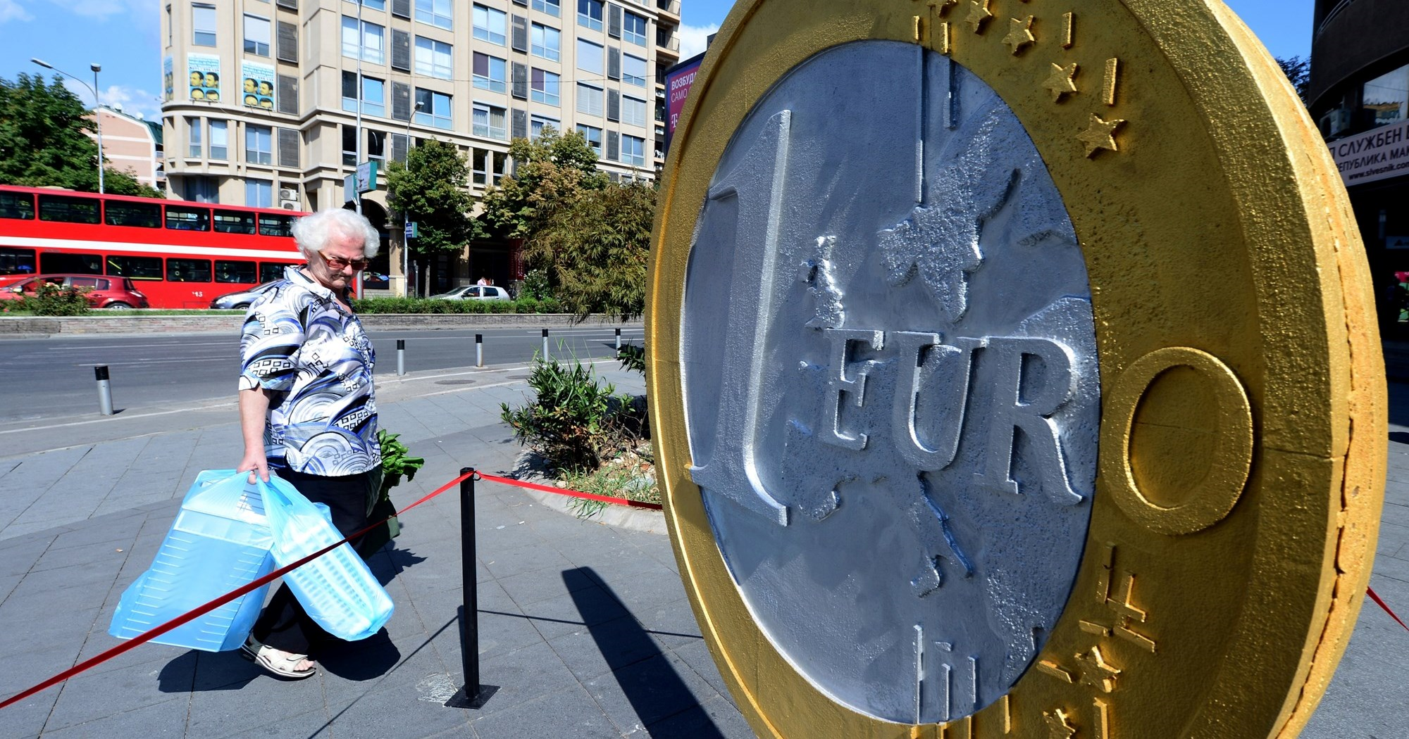 Zašto EU želi uvesti digitalni euro?