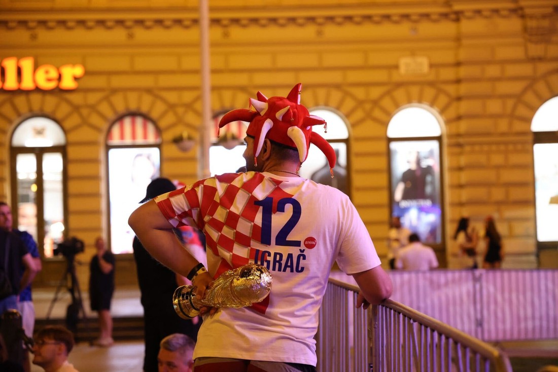 VIDEO Pitali smo Hrvate koji čekaju utakmicu kako će se probuditi sutra za posao