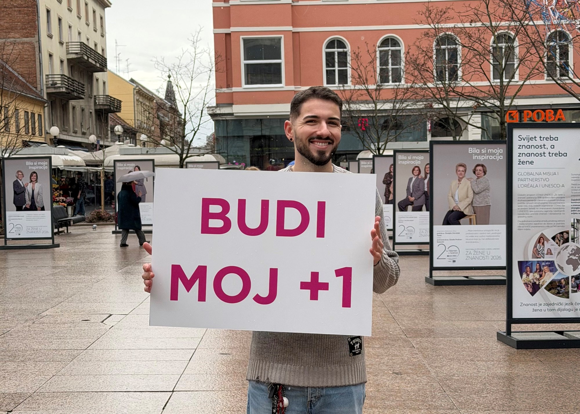 Niko Čuturić u centru Zagreba pozvao prolaznike: Budi moj +1