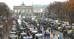 Tisuće poljoprivrednika prosvjeduju u Berlinu, smeta im plan za zaštitu insekata