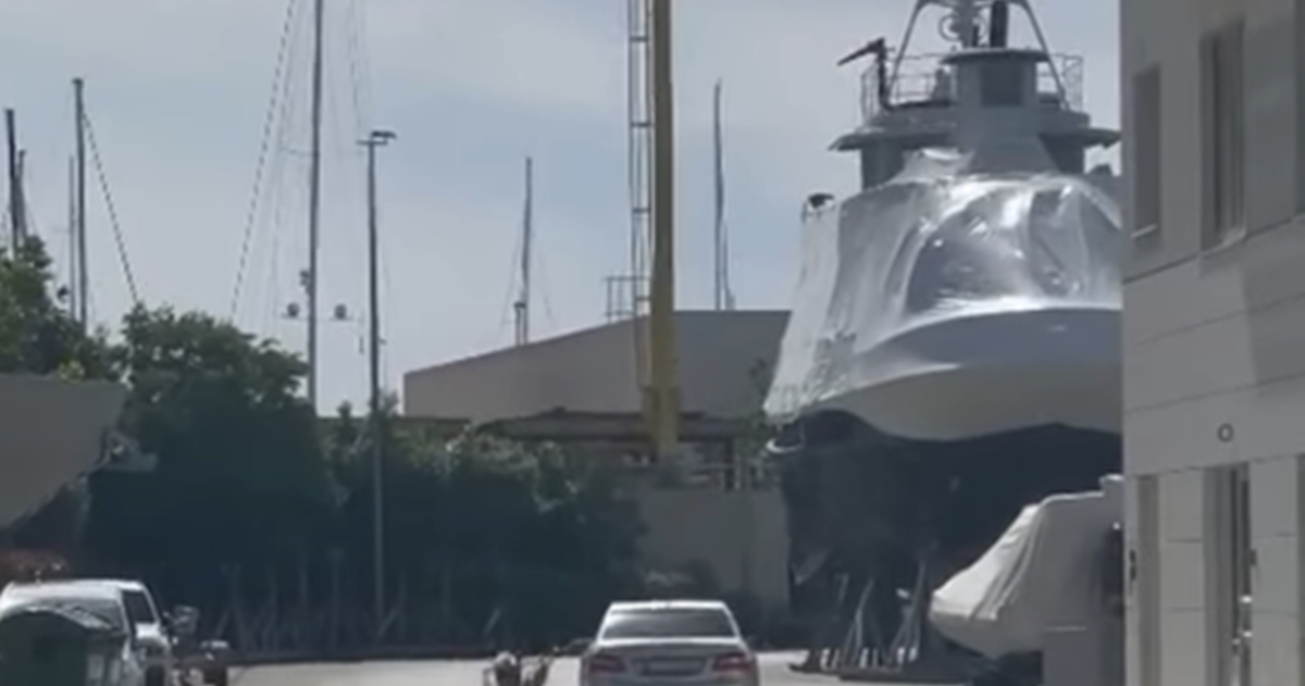 Fejsom se širi bizarna snimka iz Trogira: "Ono kad parkiraš na zadnjem mjestu..."