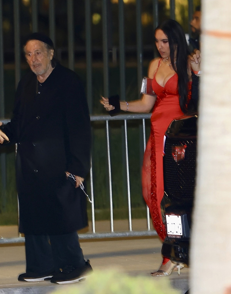 Al Pacino (85) i Noor Alfallah (32) zajedno napustili oskarovsku zabavu