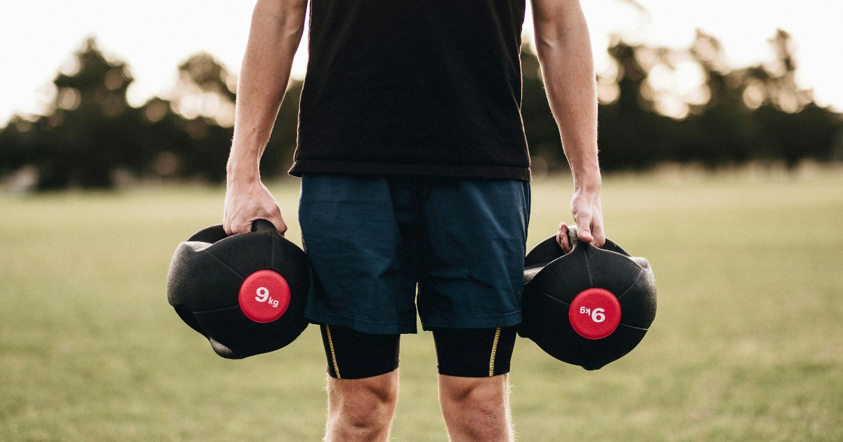 Trening snage je vaš najbolji saveznik za zdravo starenje. Izdvajamo 8 razloga zašto