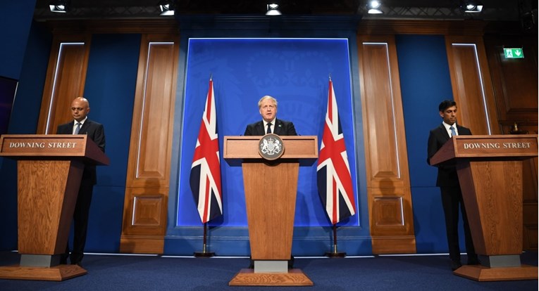 Johnson rekonstruira vladu: Smijenio je tri ministra, neke prebacio na druge funkcije