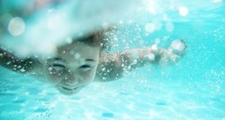 Boja kupaćeg kostima vašeg djeteta može mu spasiti život, tvrde stručnjaci