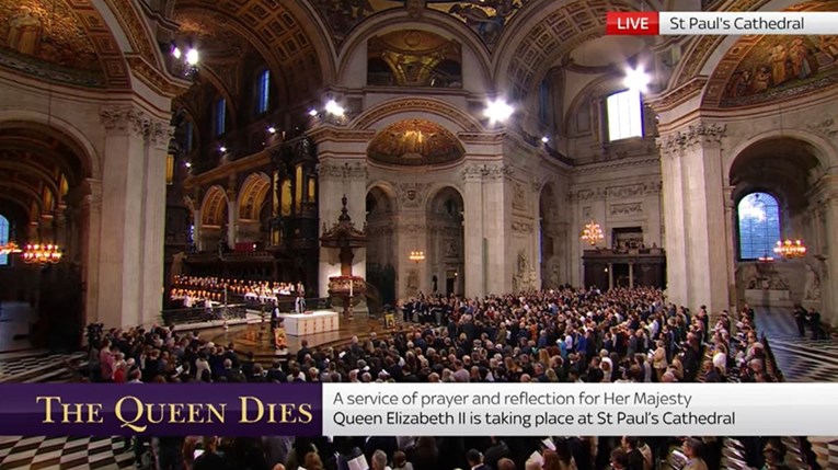VIDEO U katedrali prvi put izvedena izmijenjena britanska himna