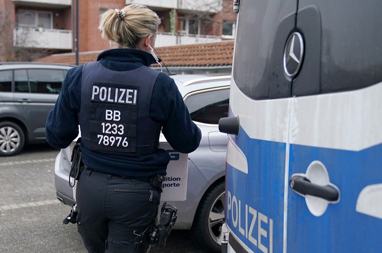 Njemačka policija pretresla neonacističku grupu, članovi spremali napade