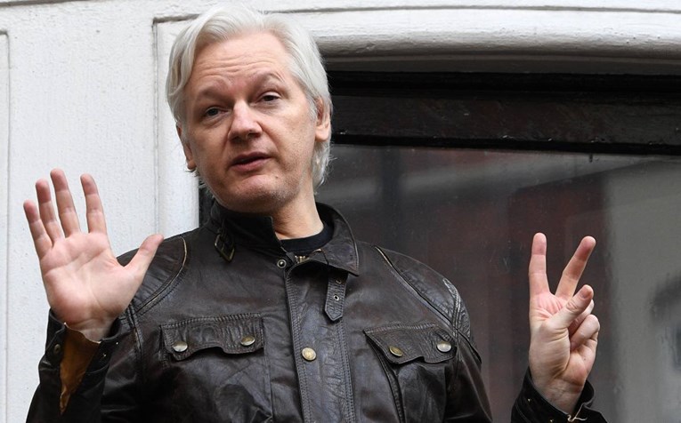 Assangeova odvjetnica:  Trump je nudio pomilovanje za otkrivanje hakera