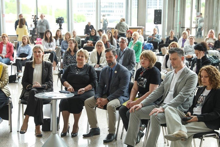 Otvorena ovogodišnja Noć knjige, Hrvati čitaju manje od europskog prosjeka