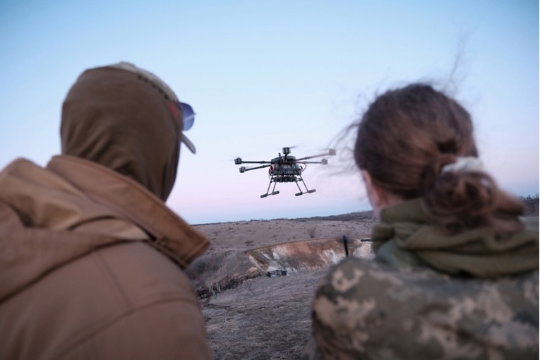 Ukrajina ima novi model ratovanja. Integriraju dronove i pješaštvo
