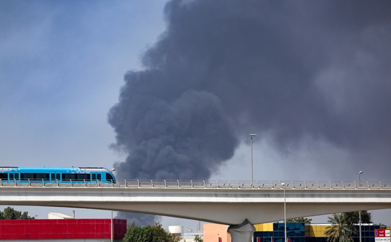 Britanski brod pogođen u Hormuškom tjesnacu. SAD potopio iranski ratni brod