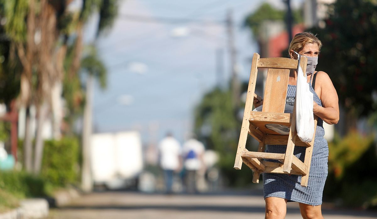 SAD uveo sankcije Kubi, zabranio poslove s tvrtkom koja se bavi novčanim doznakama