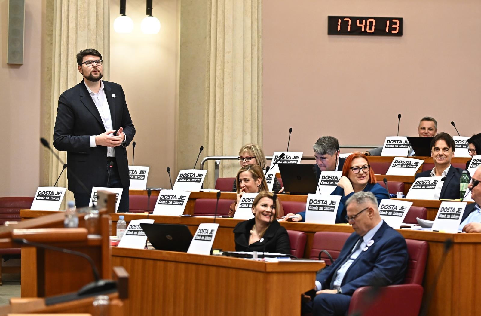 Grbin i HDZ-ovci se prepucavali u saboru. "Čemu panika?"