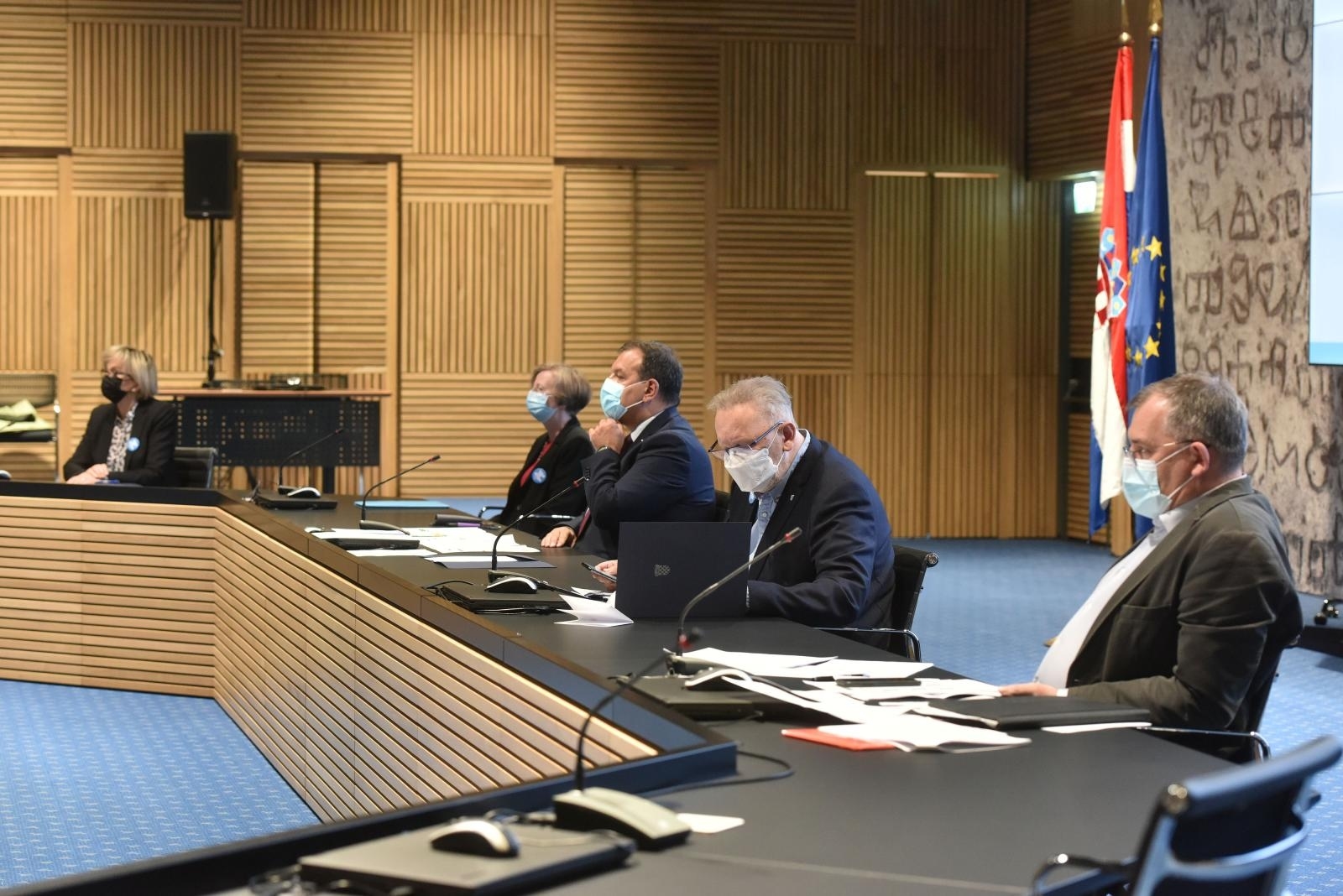 VIDEO Božinović: Privatna druženja su najveći rizik za širenje zaraze