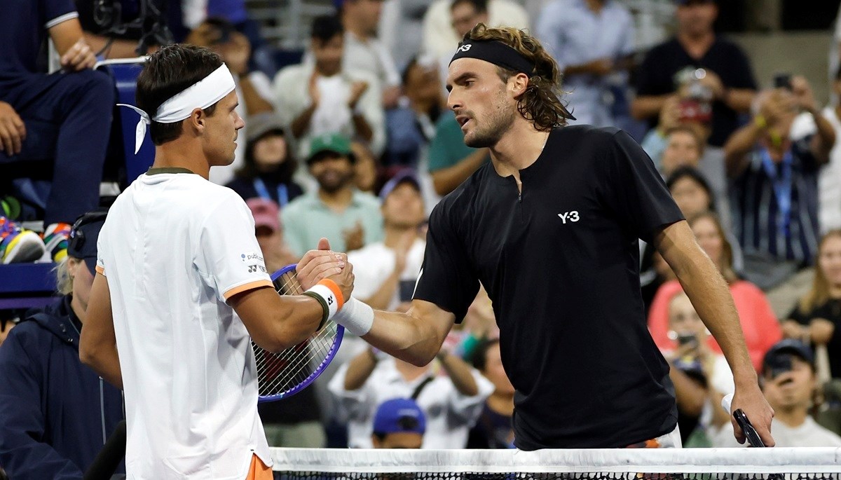 Servis ispod ruke razbjesnio Tsitsipasa. Pogledajte sukob na mreži