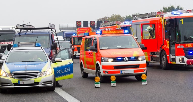 Posvađali se nasred autoceste u Njemačkoj. Jedan poginuo, drugi lakše ozlijeđen