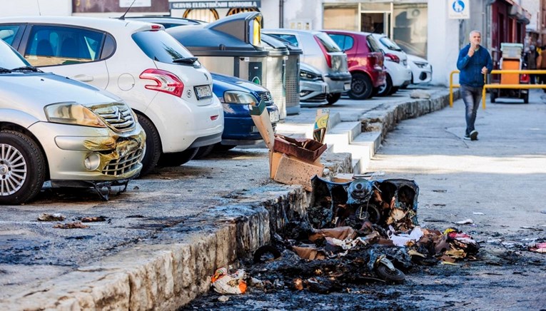 Muškarac (47) u Splitu tijekom dva mjeseca zapalio 33 kontejnera, uhićen je