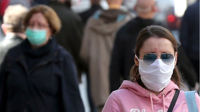 Znanstvenici tvrde da maske suzbijaju širenje virusa. Objavili koje najbolje štite