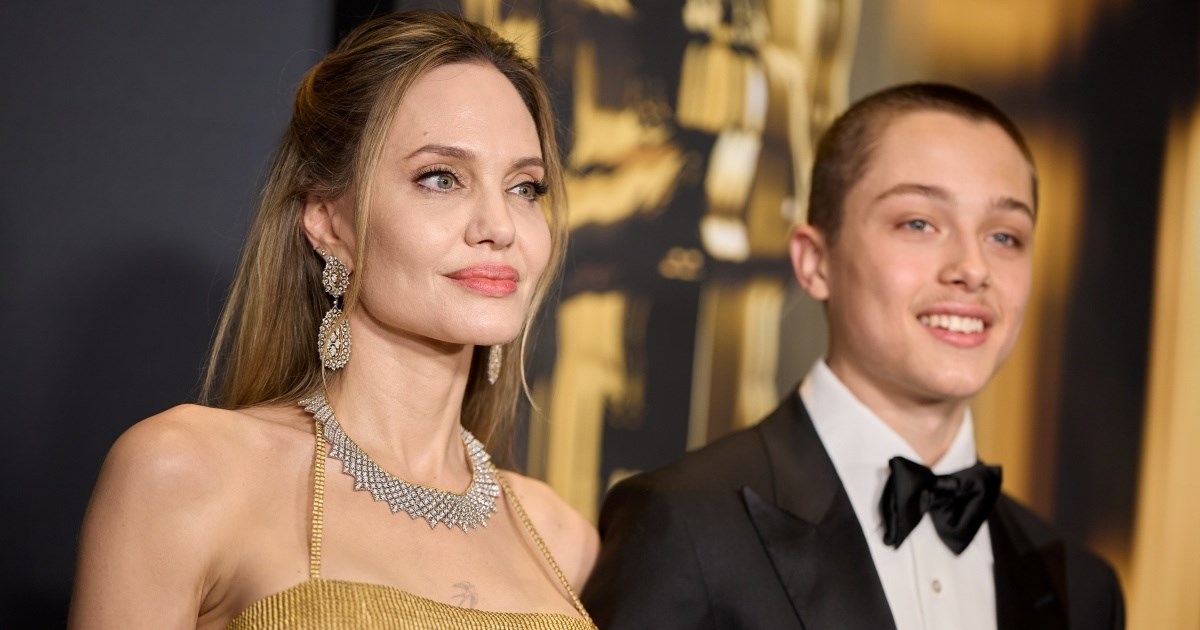 Angelina Jolie pomaže ljudima u Los Angelesu, sa sinom skuplja potrepštine