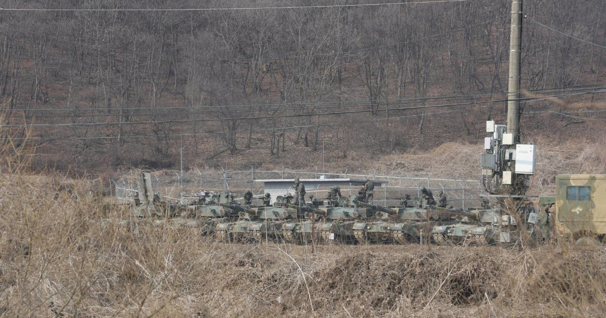 Sjeverna Koreja ispalila 10 projektila u more tijekom vježbi SAD-a i Južne Koreje