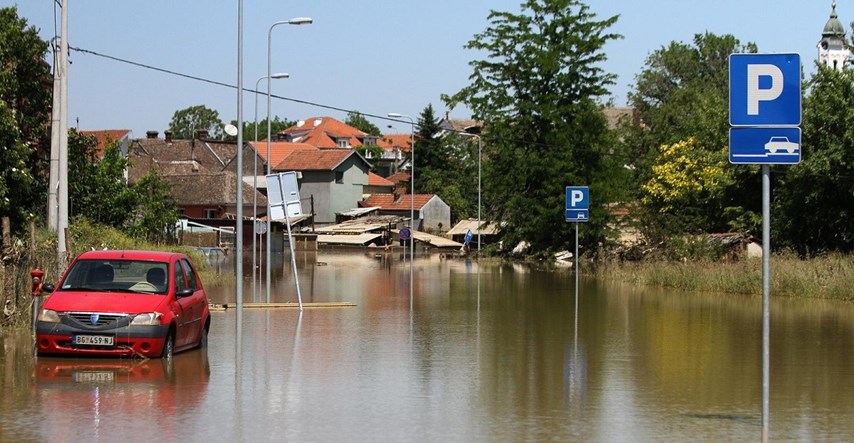 Poplave u Srbiji oštetile kuće, bolnicu, odnijele dio mosta. Evakuirano 200 ljudi