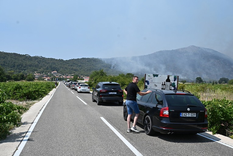 Bačić o Pelješcu: Teren je iznimno težak, nadamo se da ćemo obraniti vinogorje