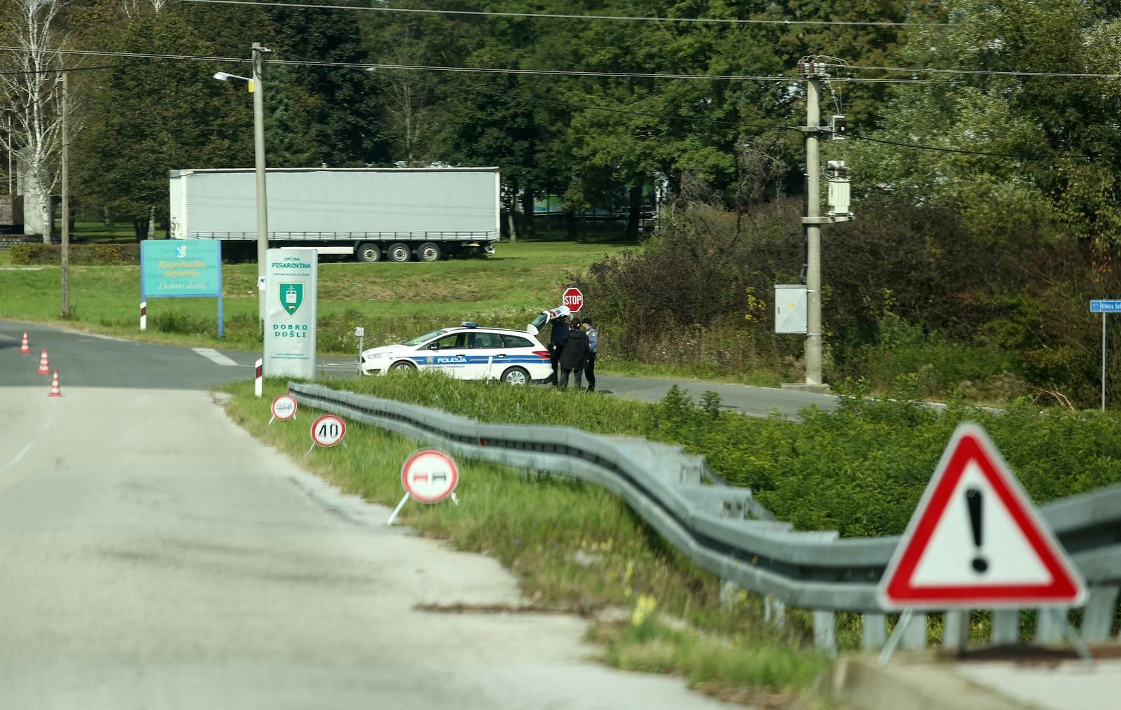 Policija presrela rumunjske krijumčare kod Rakovice, migranti zatražili azil