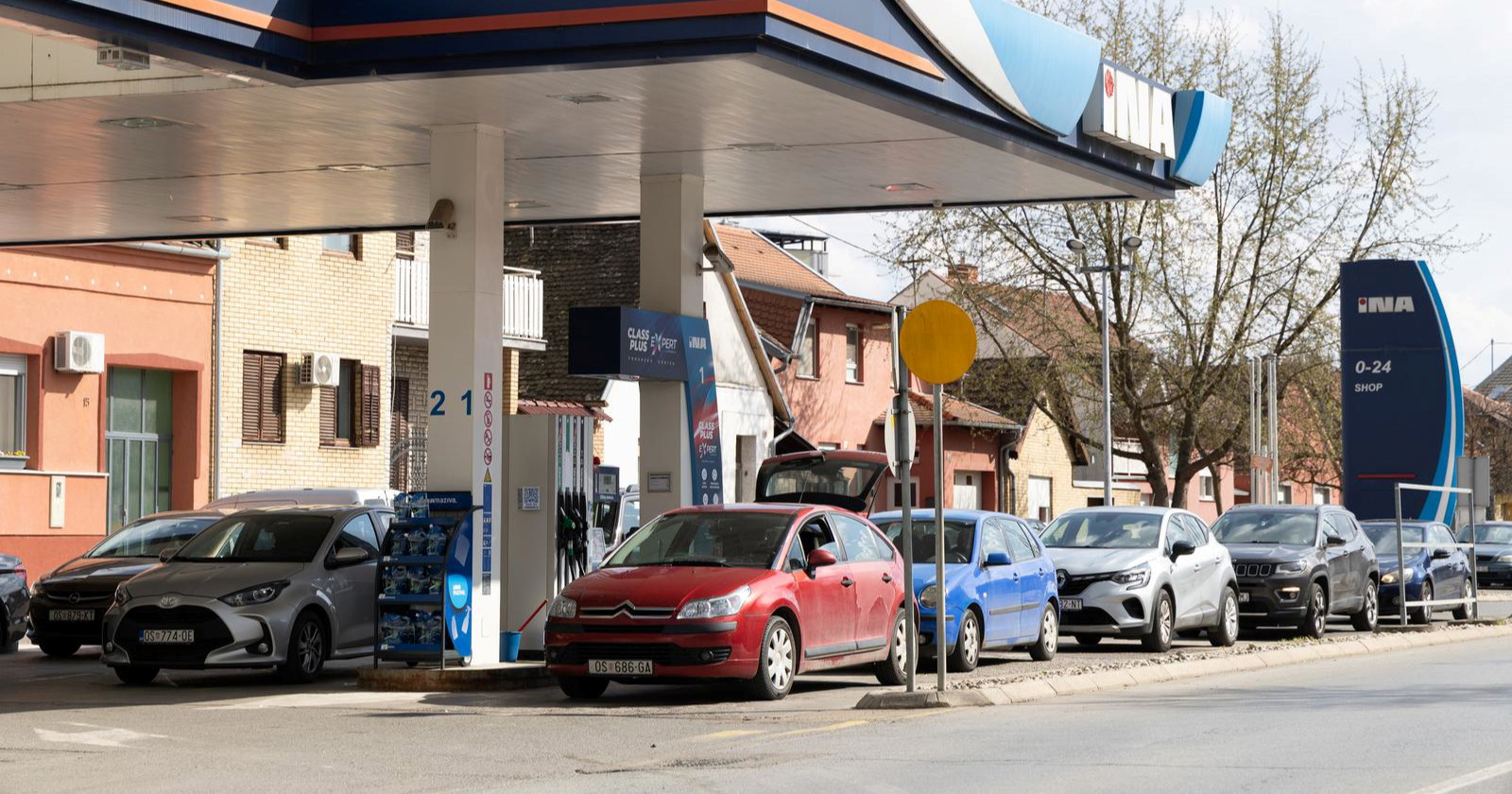 Ćorić: Možemo još smanjiti trošarine na gorivo ako cijene nastave rasti