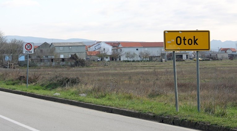 U dalmatinskoj općini održavaju se prijevremeni lokalni izbori