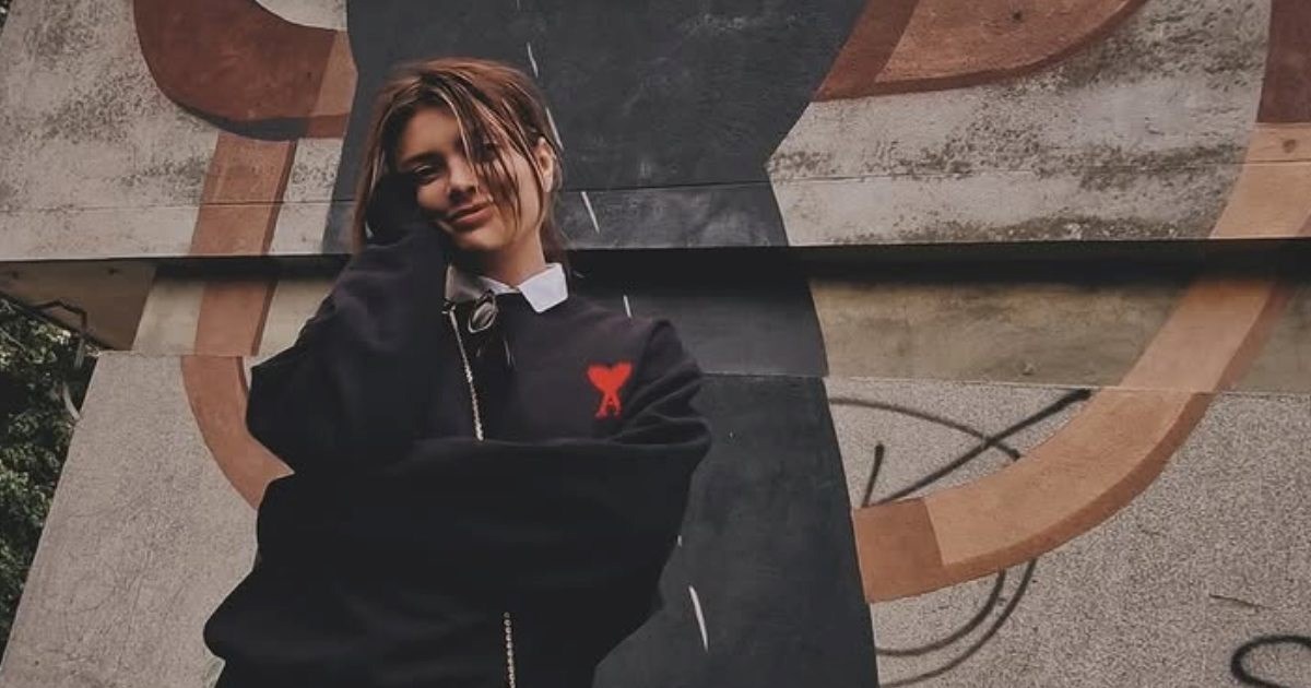 "Kao curica": Ella Dvornik oduševila preslatkim izdanjem, torba ukrala pažnju