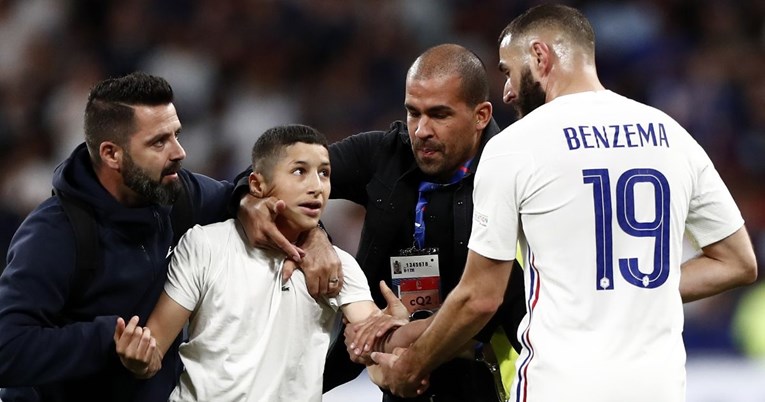 Francuski navijači ljutiti nakon poraza od Hrvatske: "Kako vas nije sramota ovog?"