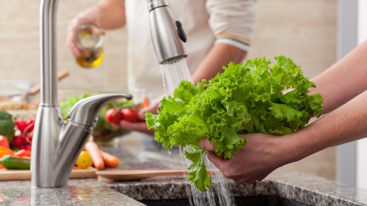 Proizvođač otkrio kako prepoznati mladu i kvalitetnu salatu