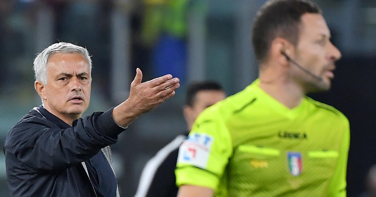 Mourinho poludio zbog suca pa svojem najboljem igraču sugerirao da ode iz Italije