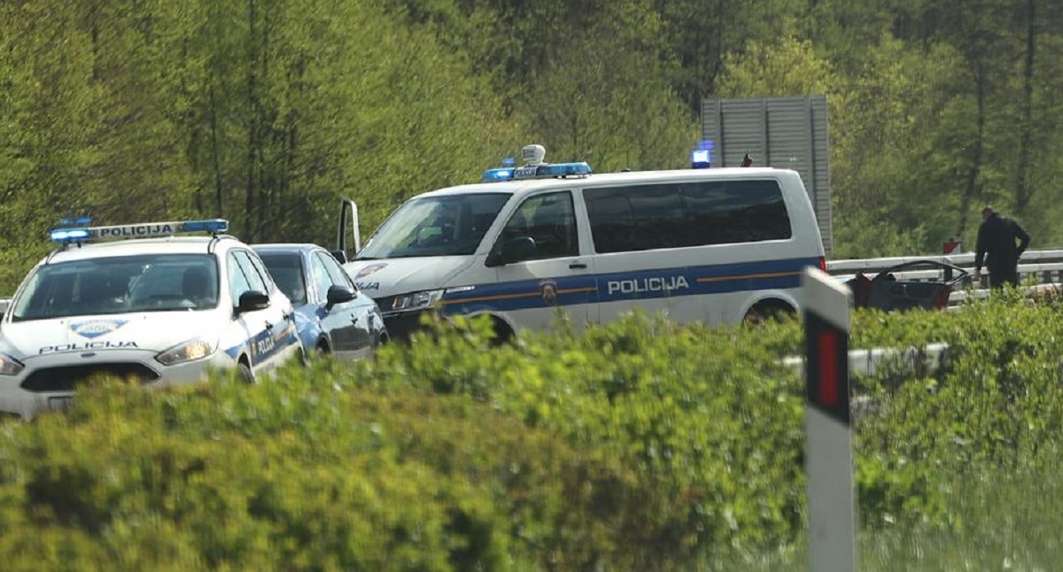 Velika kolona na A3. Kamion probio ogradu, sudarila se 3 auta, četvero ozlijeđenih