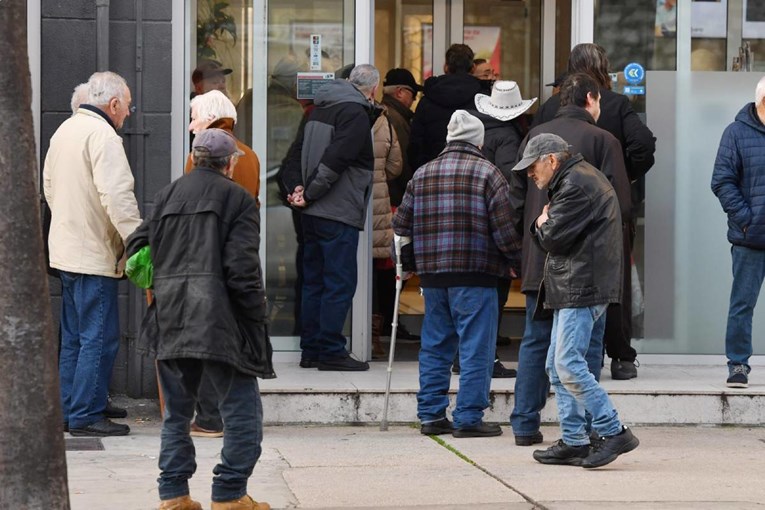 Stiže prvi dodatak na mirovinu: "Sramotno i ponižavajuće za sve umirovljenike" 