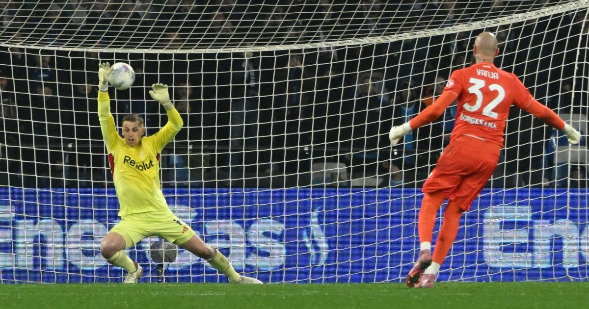 VIDEO Golman Napolija opet je čudesno zabio iz penala