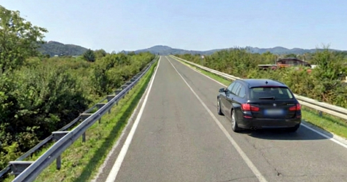 Koristio mobitel u vožnji, zaustavili ga. Kad su shvatili tko je, oduzeli mu BMW