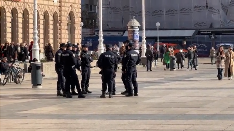 VIDEO Na Trgu bana Jelačića danas ima puno policije