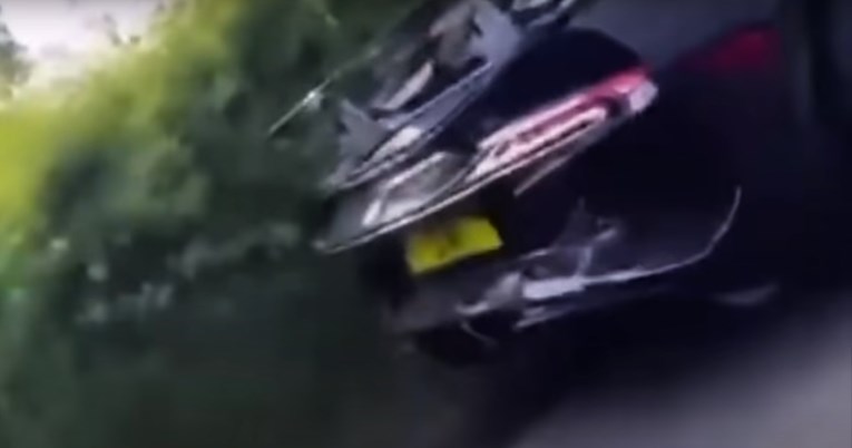VIDEO Nesretnik autom pogodio stražnji kraj Bugattija poznatog YouTubera