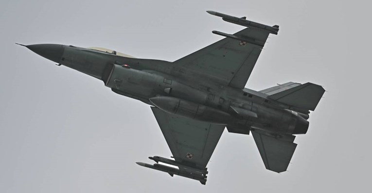Poljska: Spremni smo Ukrajini poslati avione F-16