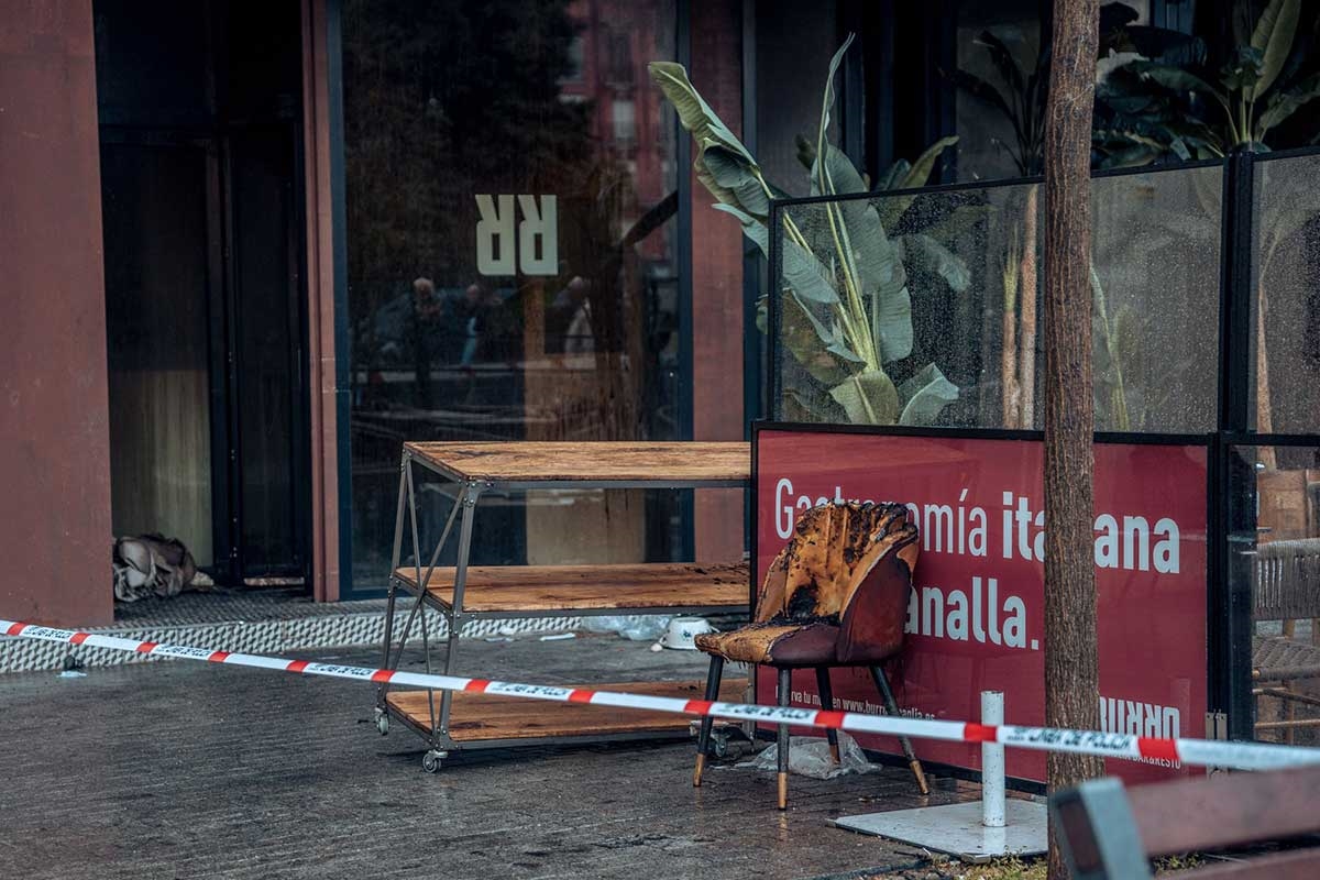 Konobar flambirao jelo u madridskom restoranu, izbio požar. Dvoje poginulih