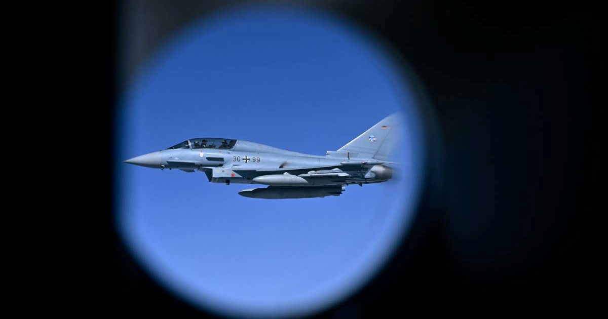 Procurio plan, Njemačka daje enorman novac za oružje. Amerika izvisila