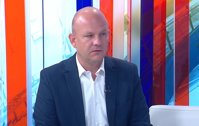 SDP-ovac Jakšić: Hrvatska nije trebala biti na mimohodu u Parizu