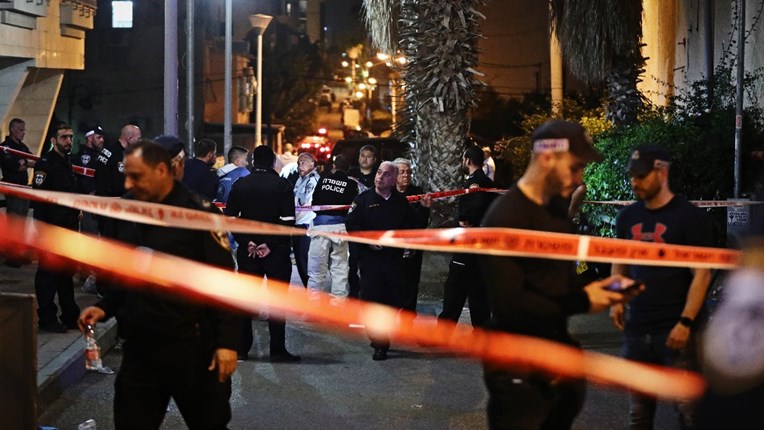 Najmanje dvoje mrtvih i osam ranjenih u pucnjavi u Tel Avivu