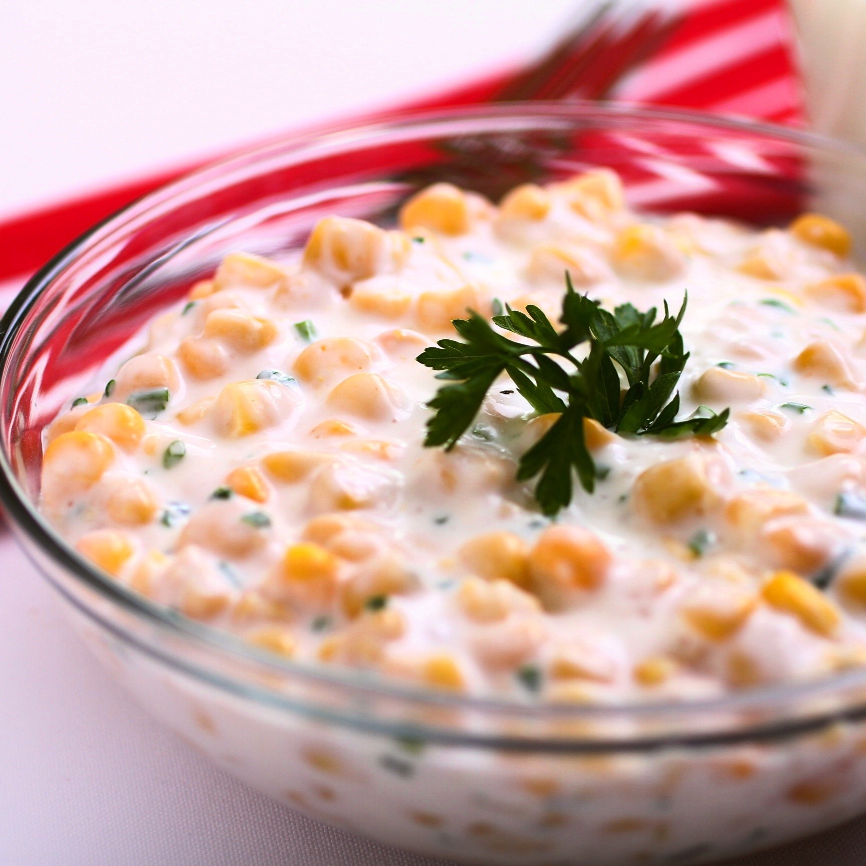 Osvojila nas je salata gotova za 5 minuta. Odlična za brzi ručak ili uz roštilj